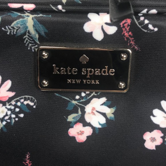 Last one! Kate Spade travel cosmetics/toiletry bag - Picture 2 of 7